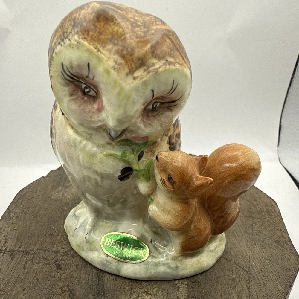 Beatrix Potter's Old Mr. Brown Owl & Squirrel Figurine‎ 3
